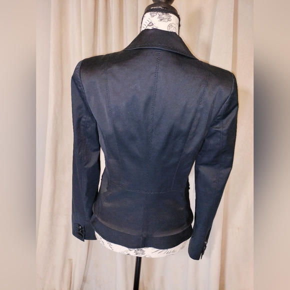 EUC! bebe Classic Black Satin Women's Blazer. Size 6 - Picture 6 of 8